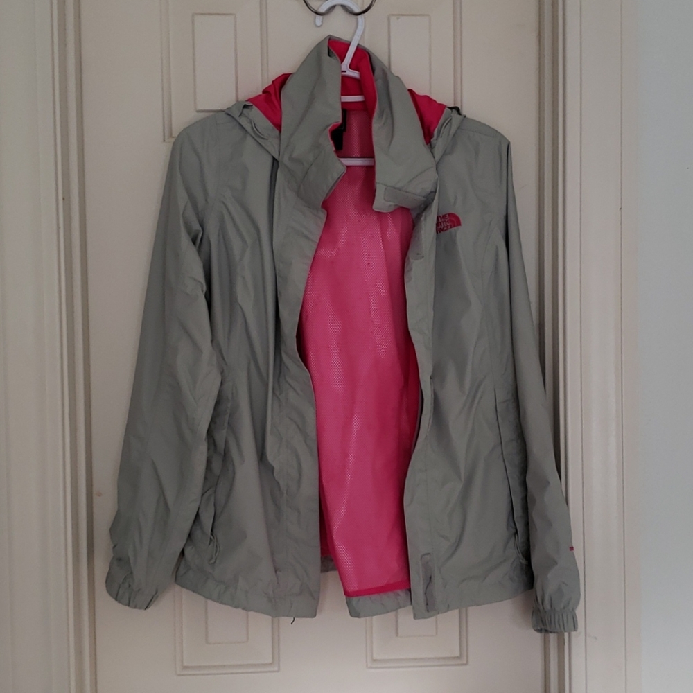 The North Face Resolve Rain Jacket Size Medium